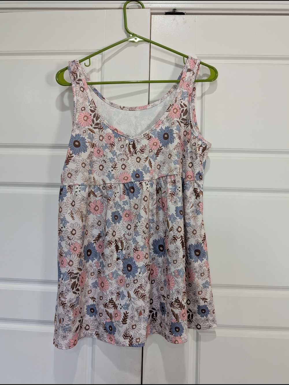 White Floral Daisy Print Babydoll Tank Top Size L NWOT